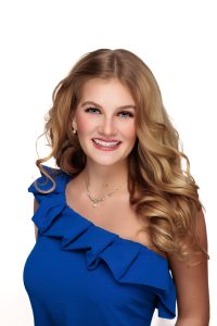 Ophelia Linnan Headshot